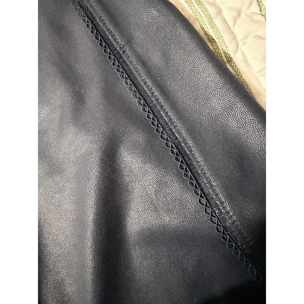 Beyond Yoga Faux Leather High Waisted Leggings Size M - Picture 4 of 4